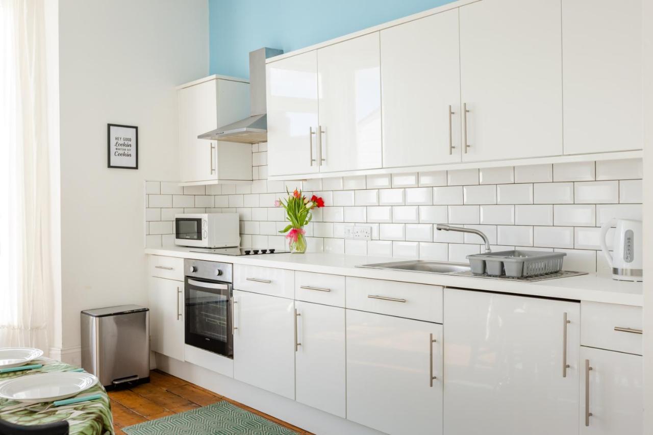 5-Bed House With Distant Sea Views In Plymouth Villa Exteriör bild